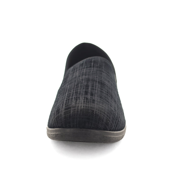 Edword Slippers - Black Embossed